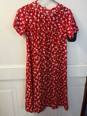Vintage British Lady Red Floral Short Dress Size 12